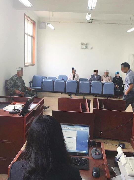 ��ĳ���󣩽���ͥ�ڵ������Ʒ���ǽ����